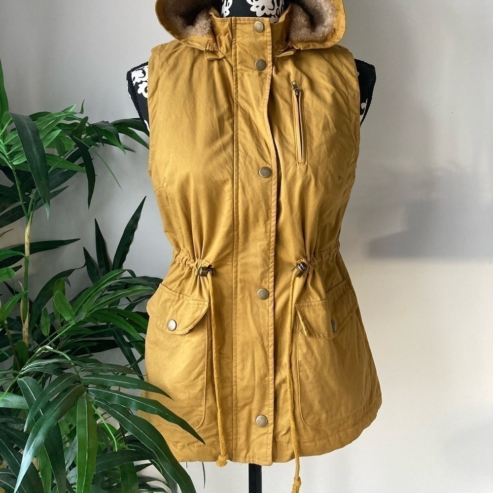 Love Tree Vest Mustard Womens Small Hooded Pockets Zipper Snaps Drawstring Waist